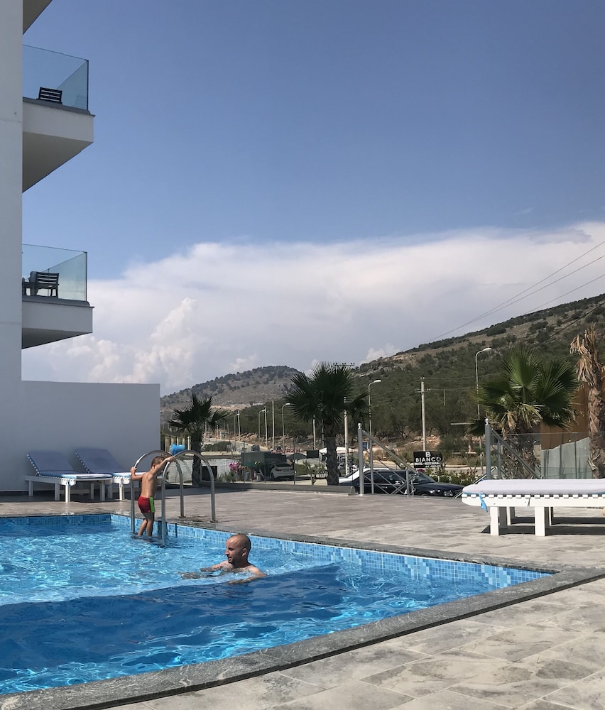 Bianco Hotel in Ksamil