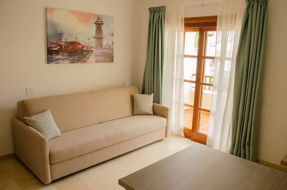 Klayman Olivina Aparthotel 33/44