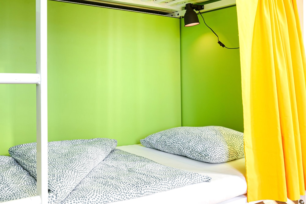 غرفة رباعية بأسرّة بطابقين بحمام مشترك، Avenue Hostel 2/4
