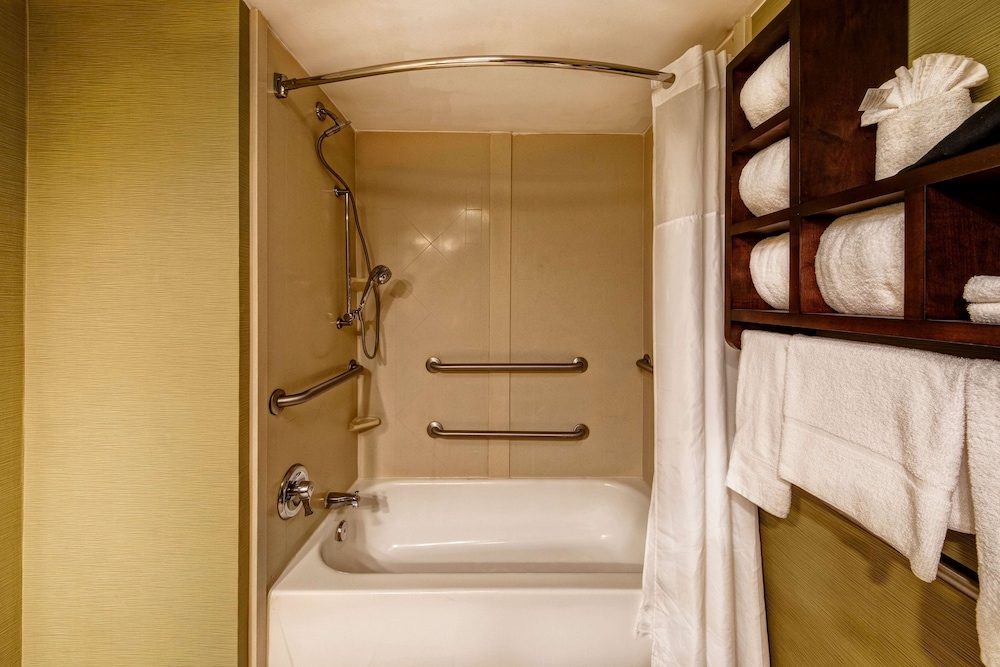 Hampton Inn Rocky Mount 15/53
