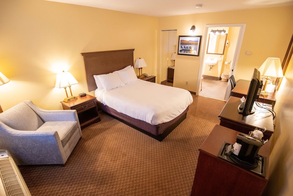 Skyline Hotel Lake George 19/53