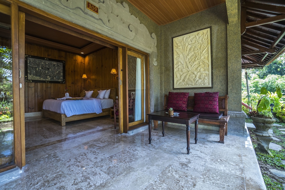 Cendana Resort Spa 13/70