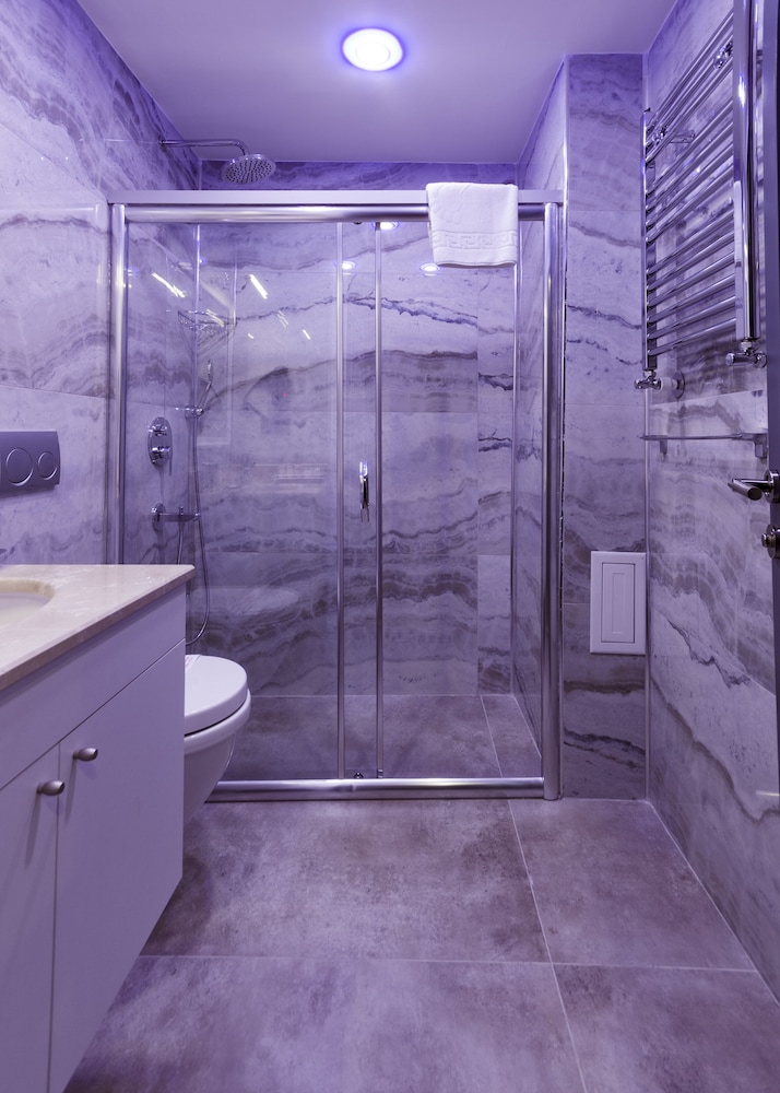 Antusa Design Hotel and Spa 63/65
