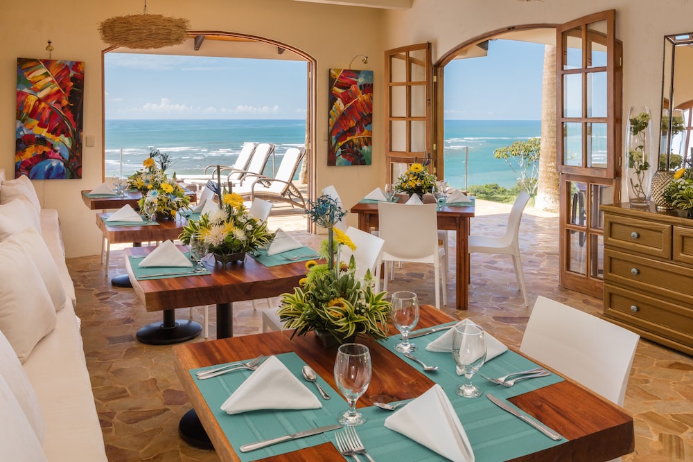 El Castillo - Adults Only 30/50