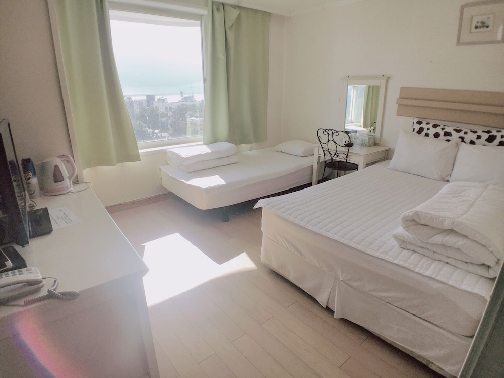 Good Inn Hotel 10/35