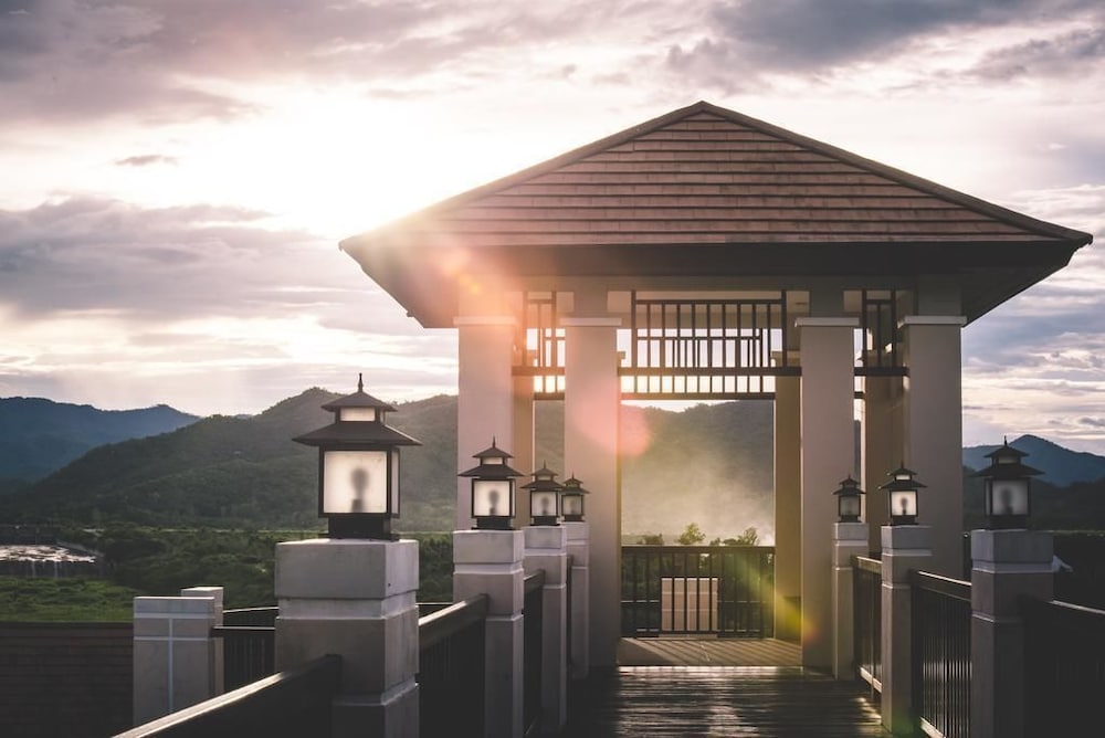 Leaves Valley Resort in NONG YA PLONG
