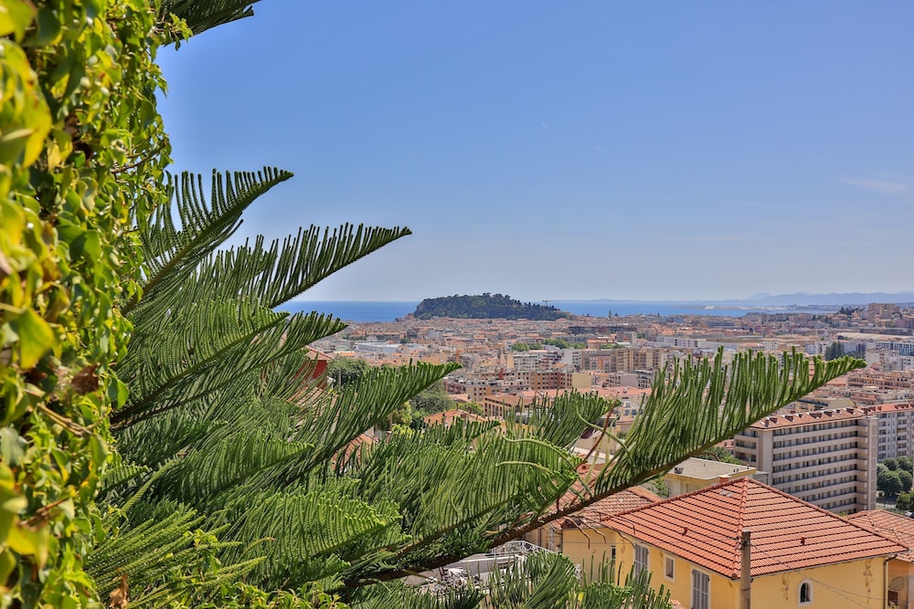 Le Panoramic Boutique Hotel 62/70