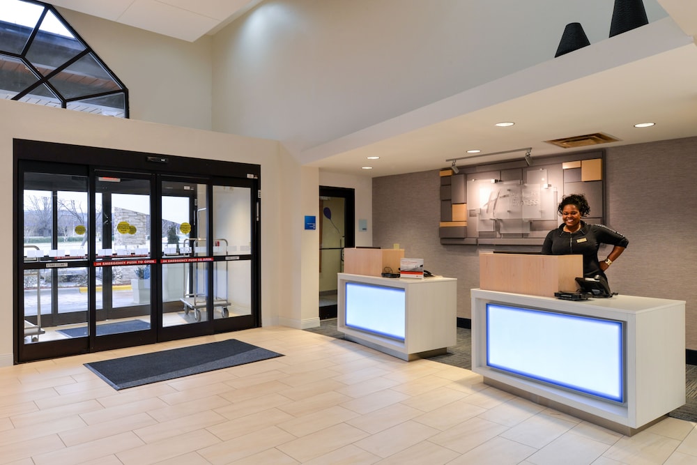 Holiday Inn Express Suites Raleigh Ne Medical Ctr Area 42/74