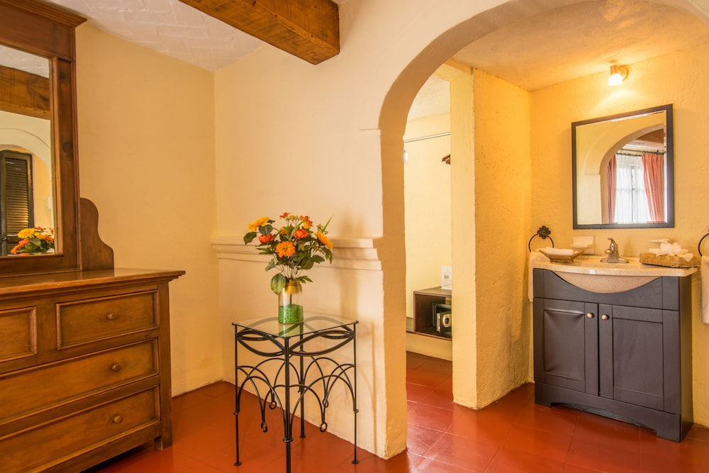 Hotel Hacienda Monteverde San Miguel de Allende 10/87