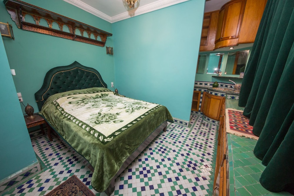 Riad Scalia 17/50
