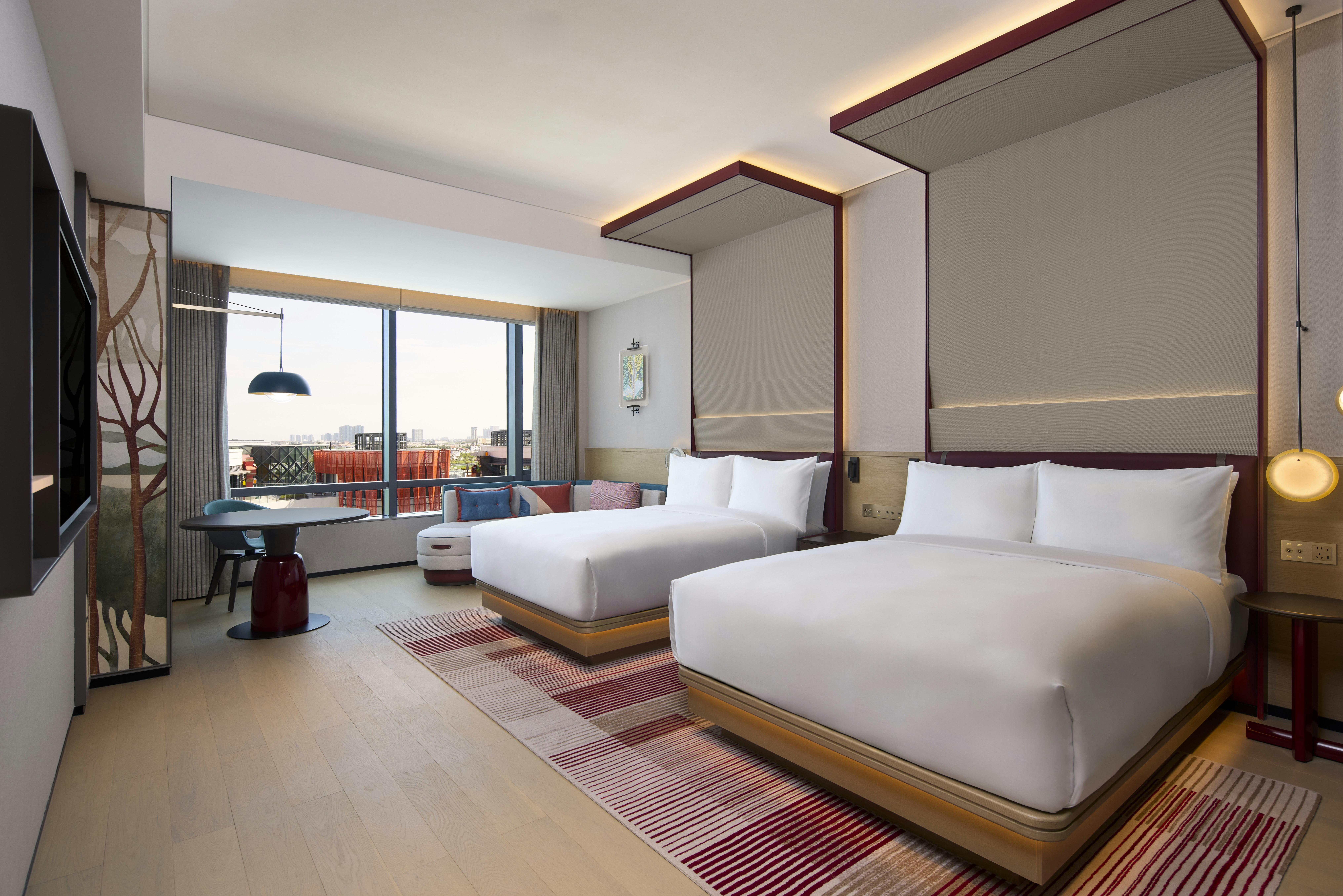 DELUXE, 2 QUEEN BEDS