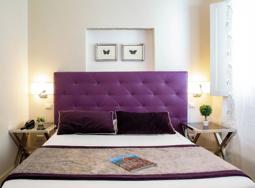 DELUXE, STUDIO, SUITE