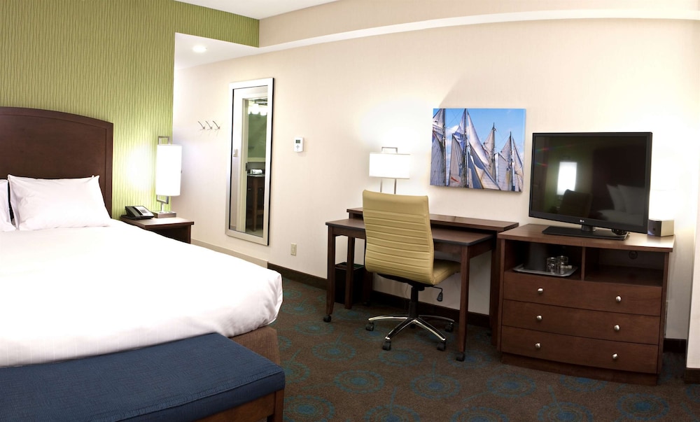HAMPTON INN BY HILTON HALIFAX DOWNTOWN 26/54