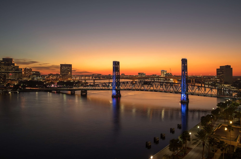 Hyatt Regency Jacksonville Riverfront 64/68