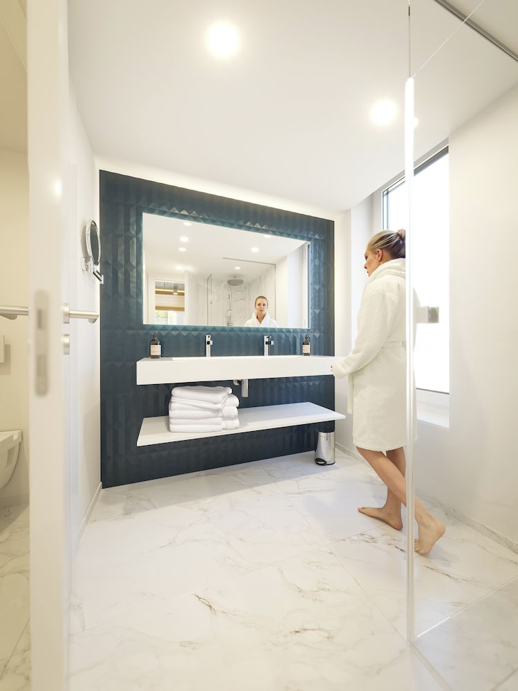 NOTO Hotel 10/69