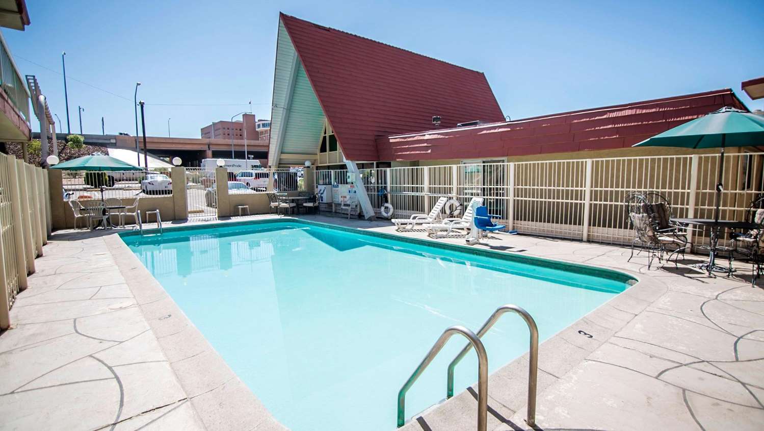 Super 8 by Wyndham Albuquerque Downtown 8/15