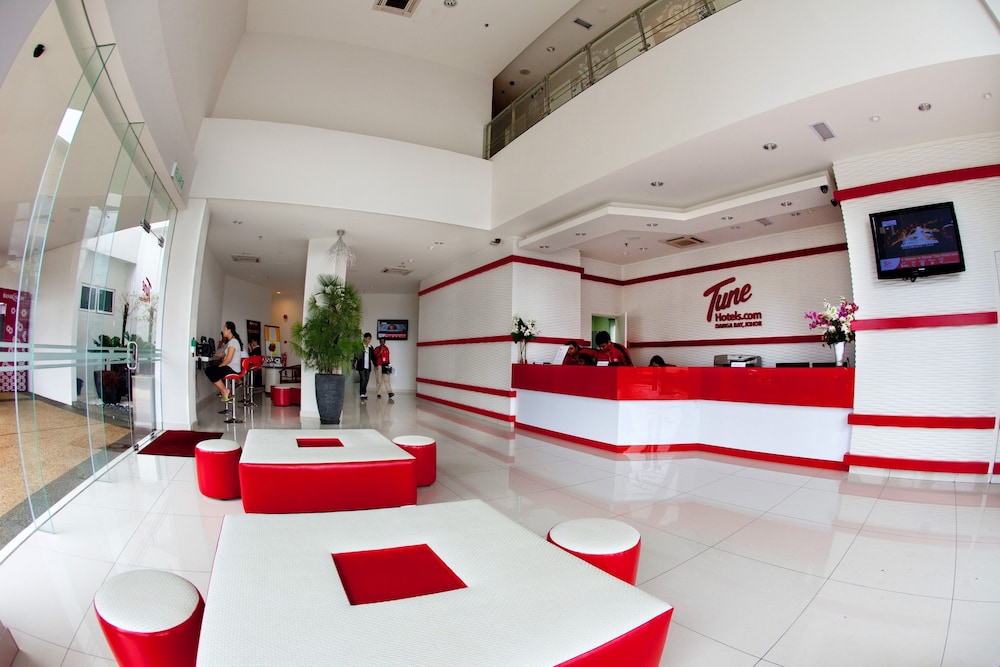 Lobby at Tune Hotel Danga Bay, JOHOR BAHRU