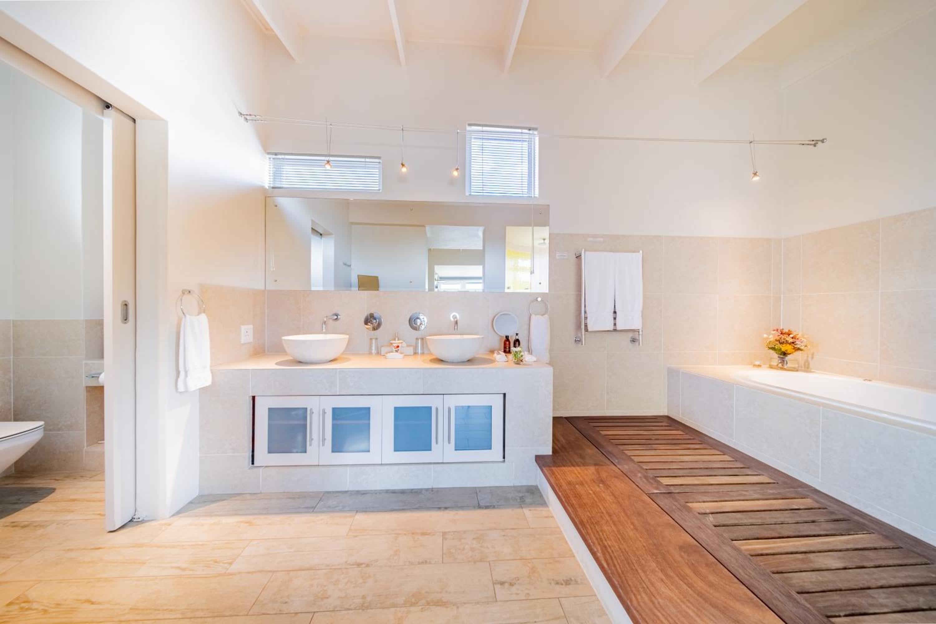 Crayfish Lodge Sea & Country Guest House 8/47