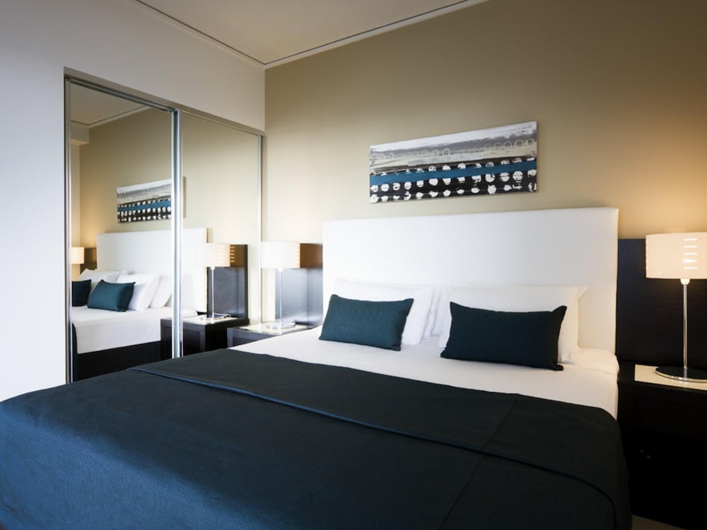 Mantra Sierra Grand Broadbeach 38/73