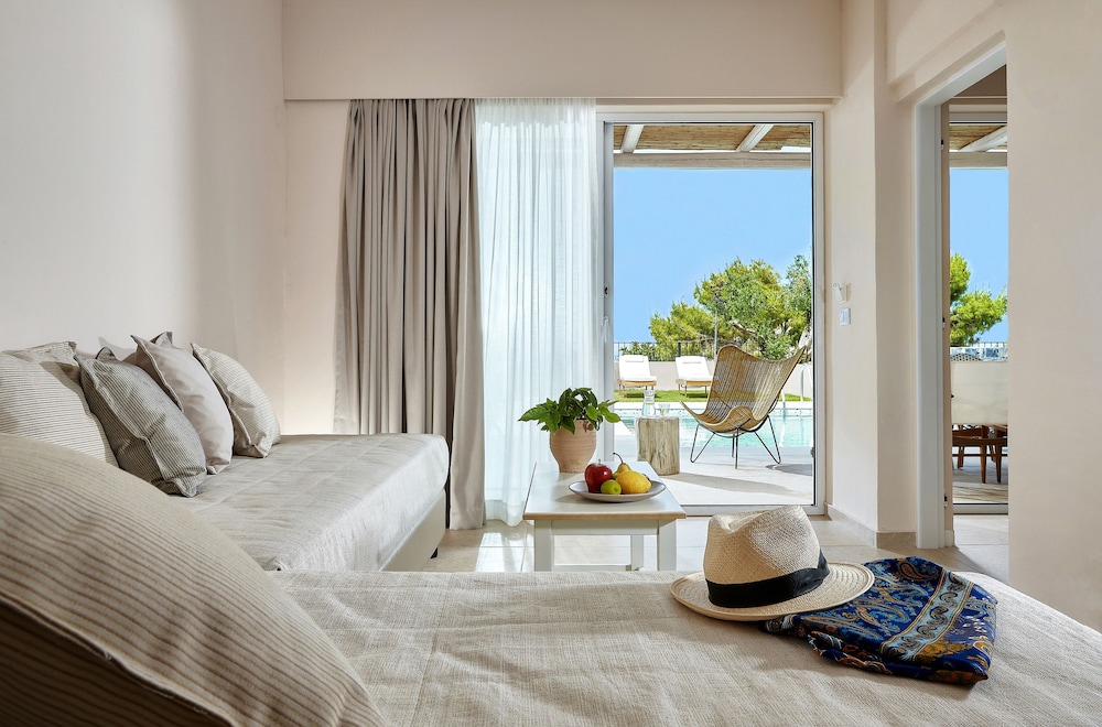 1 Bedroom, Apartment, Queen Bed, 2 Sofa, Private Pool