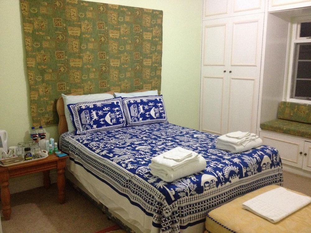 Rnm The Clubhouse Grenada 8/50