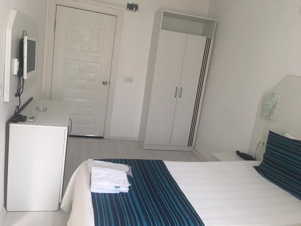 Teos Hotel 15/37