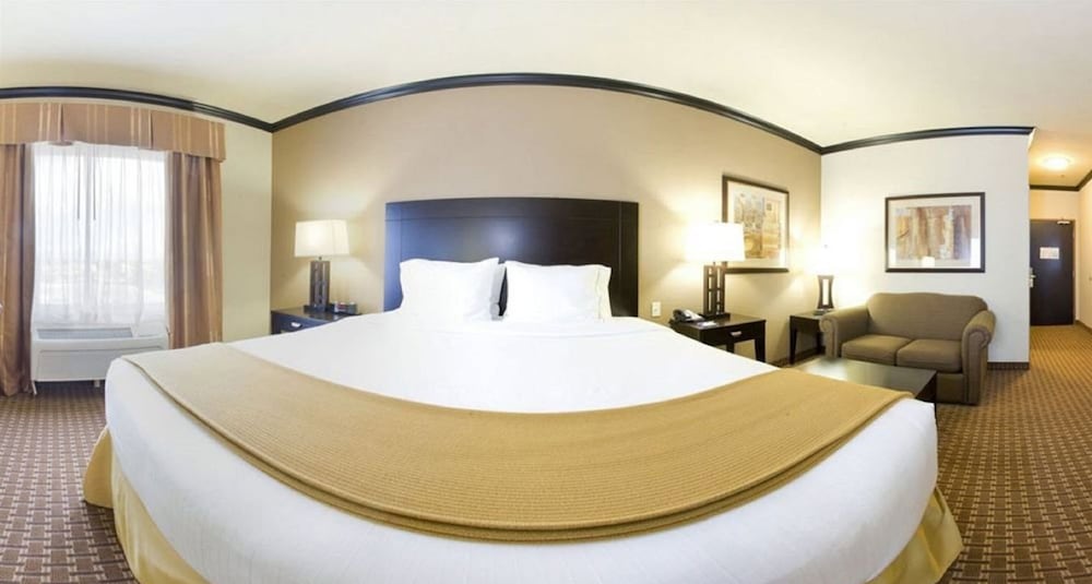 Holiday Inn Express Hotel & Suites Corpus Christi 10/44