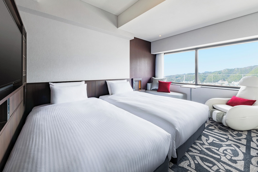 ROOM, TWIN BEDS, HIGH FLOOR