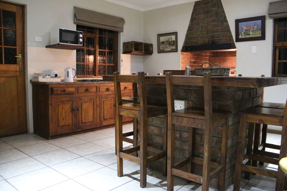 Aan Die Oewer Guest House 25/42