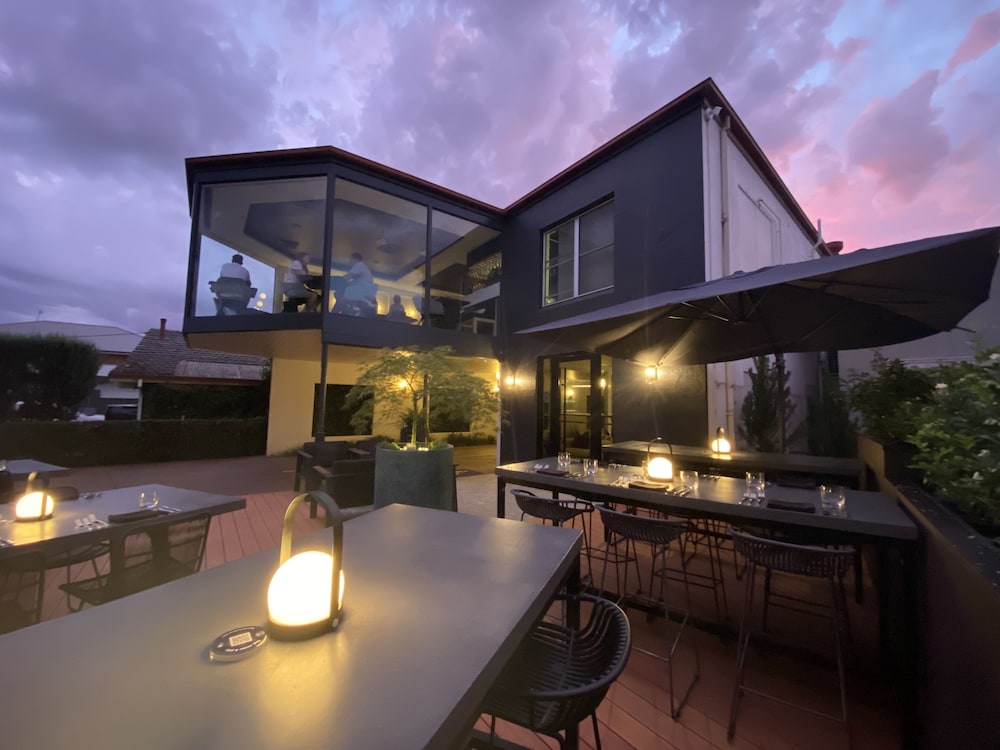 The Charles Boutique Hotel 36/38