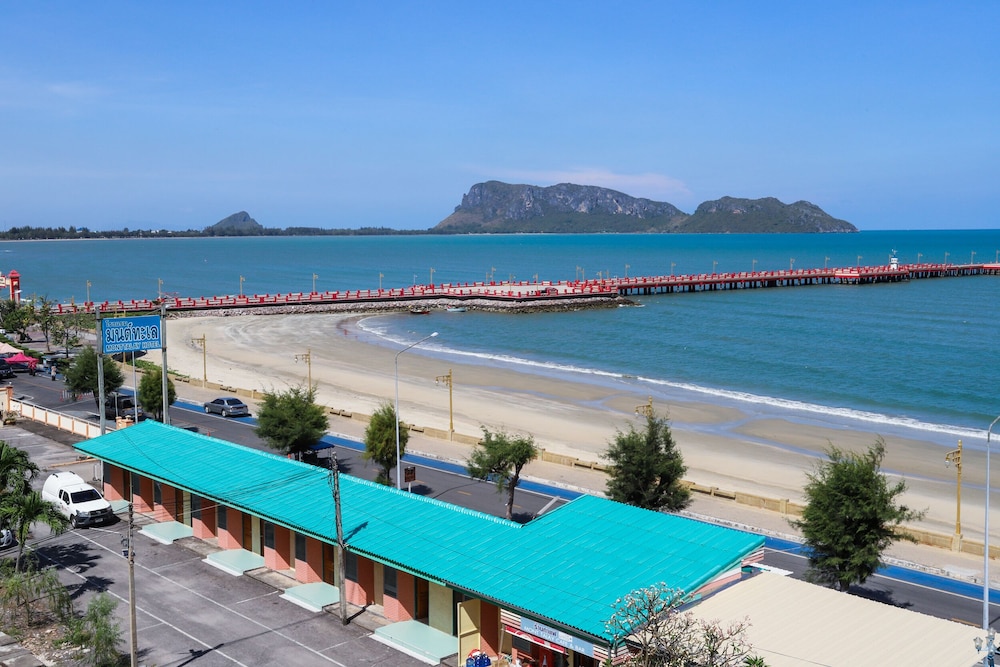 Mont Talay Hotel 16/18