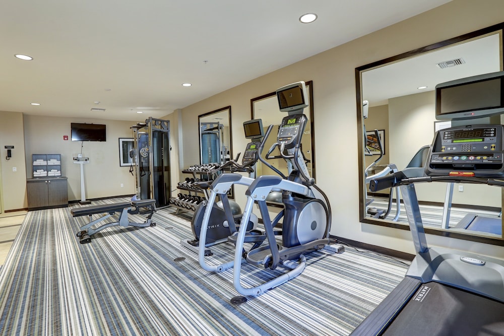Candlewood Suites Safety Harbor 24/56