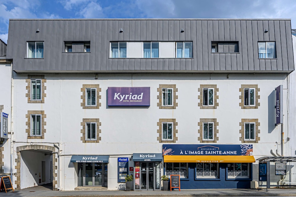 Kyriad Vannes Centre Ville 1/64