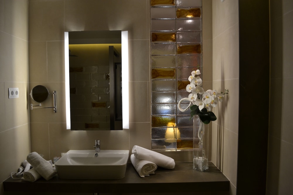 Hotel Marfil 16/56