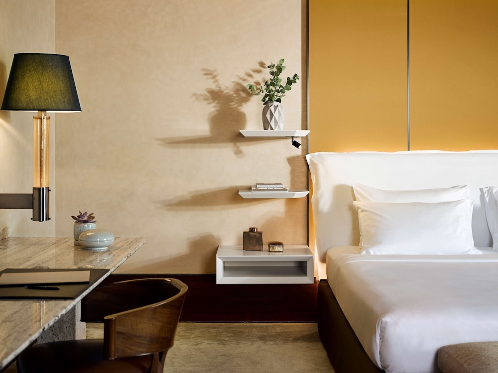 Park Hyatt Milano Hotel 24/93