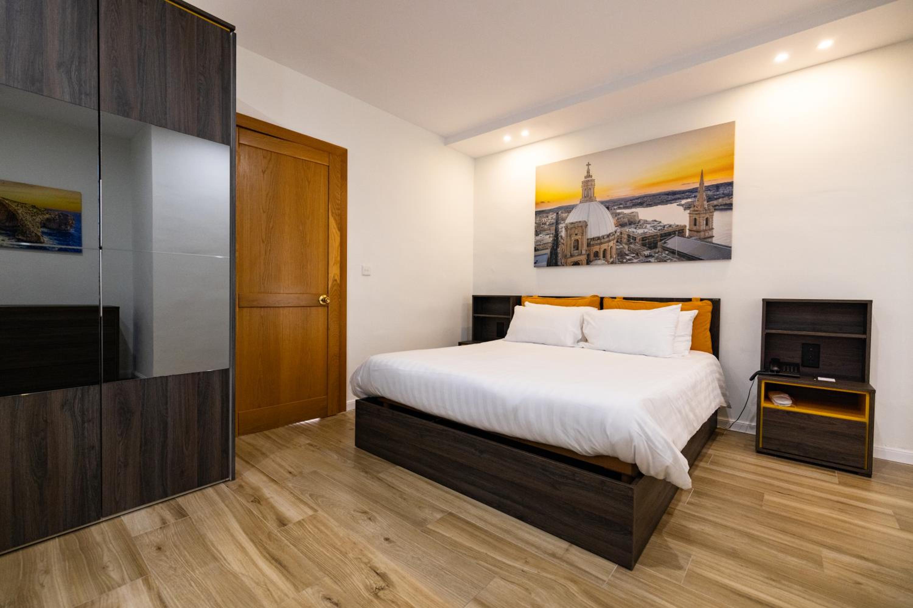 Suite, Double Bed, Sofa, Terrace
