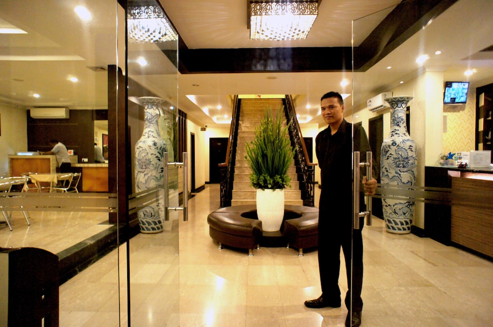 SKY VIEW HOTEL 15/44