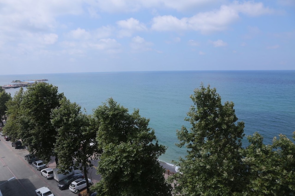 Bayraktar Otel 20/22