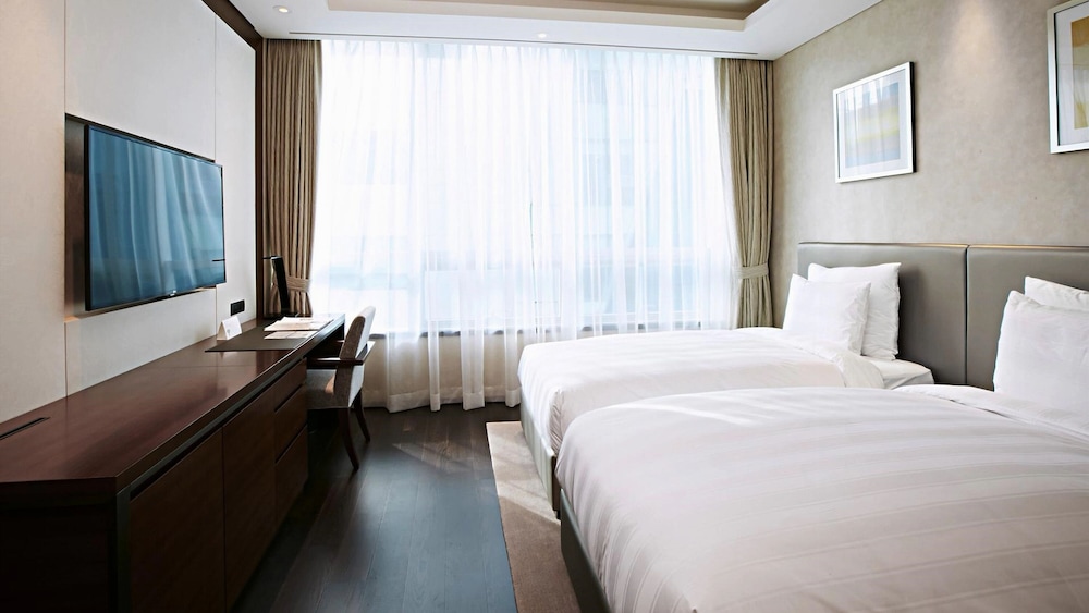 LOTTE CITY HOTEL MYEONGDONG 19/71
