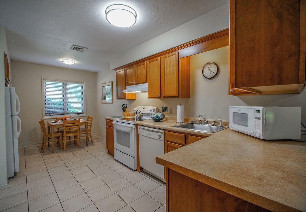 Brewster Green Resort, a VRI resort 5/50