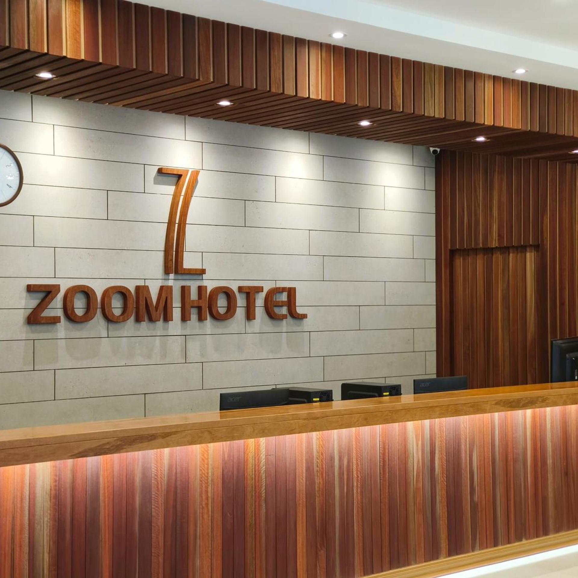 Zoom Hotel 13/37