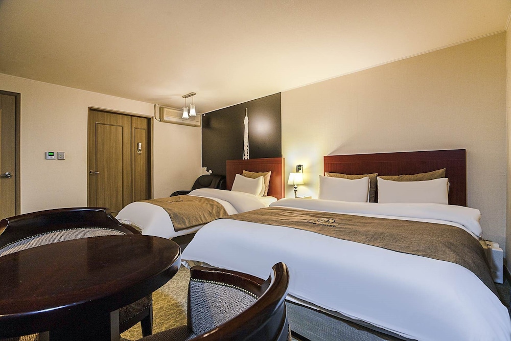 Amourex Hotel 7/49