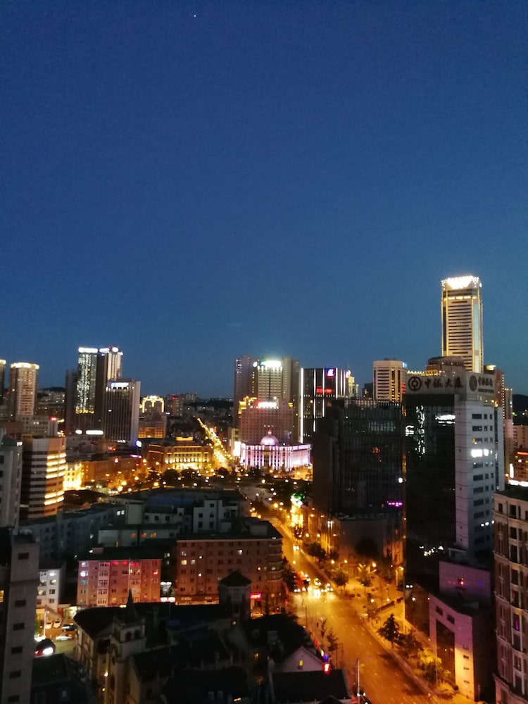 Dalian Xiuzhu Building Apartment 42/50