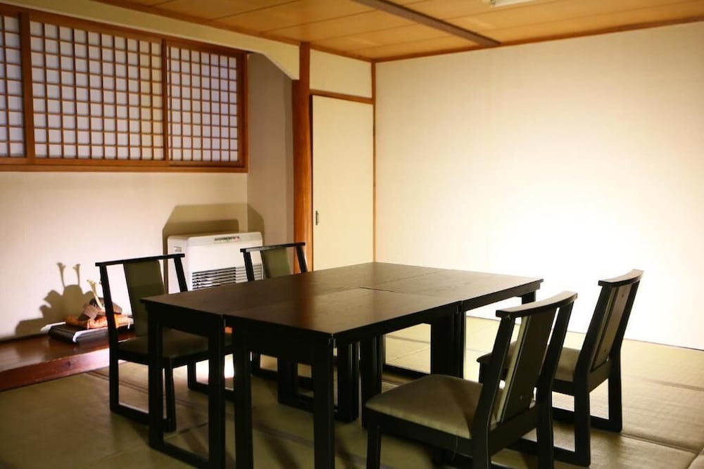 Nakaoyama Onsen Shosenkaku 39/50