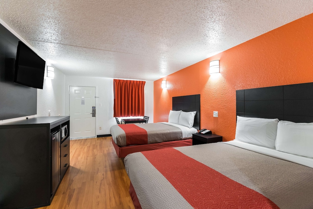 Motel6 Houston, TX - Brookhollow 26/48