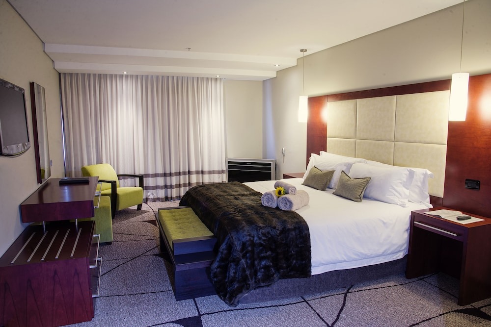 Premier Hotel East London ICC 15/75