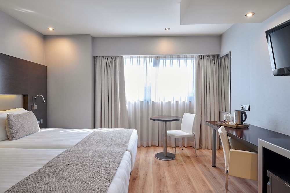 Hotel Turia Granada 12/50