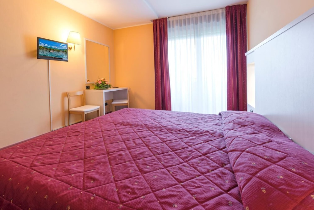 HOTEL BAVARIA 7/30