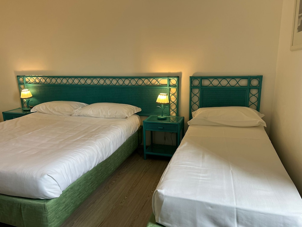 Hotel Baia Delle Sirene 27/80