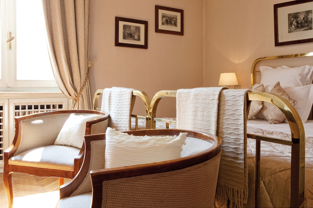 Vittoria Hotel 49/75